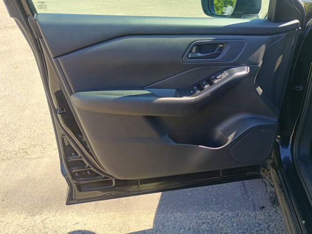 Used 2024 Nissan Rogue S AWD/4WD image 22