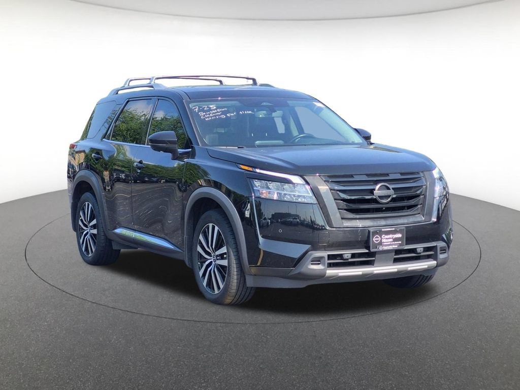 Used 2023 Nissan Pathfinder Platinum AWD/4WD image 3