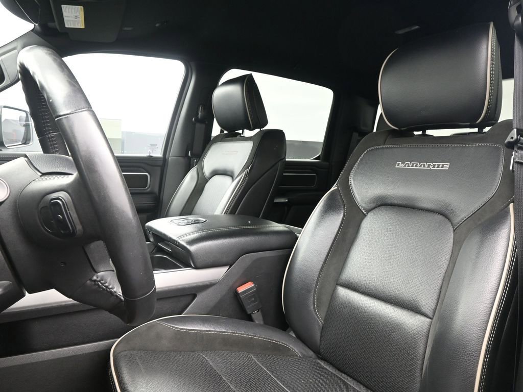 Used 2024 RAM 1500 Laramie AWD/4WD image 3