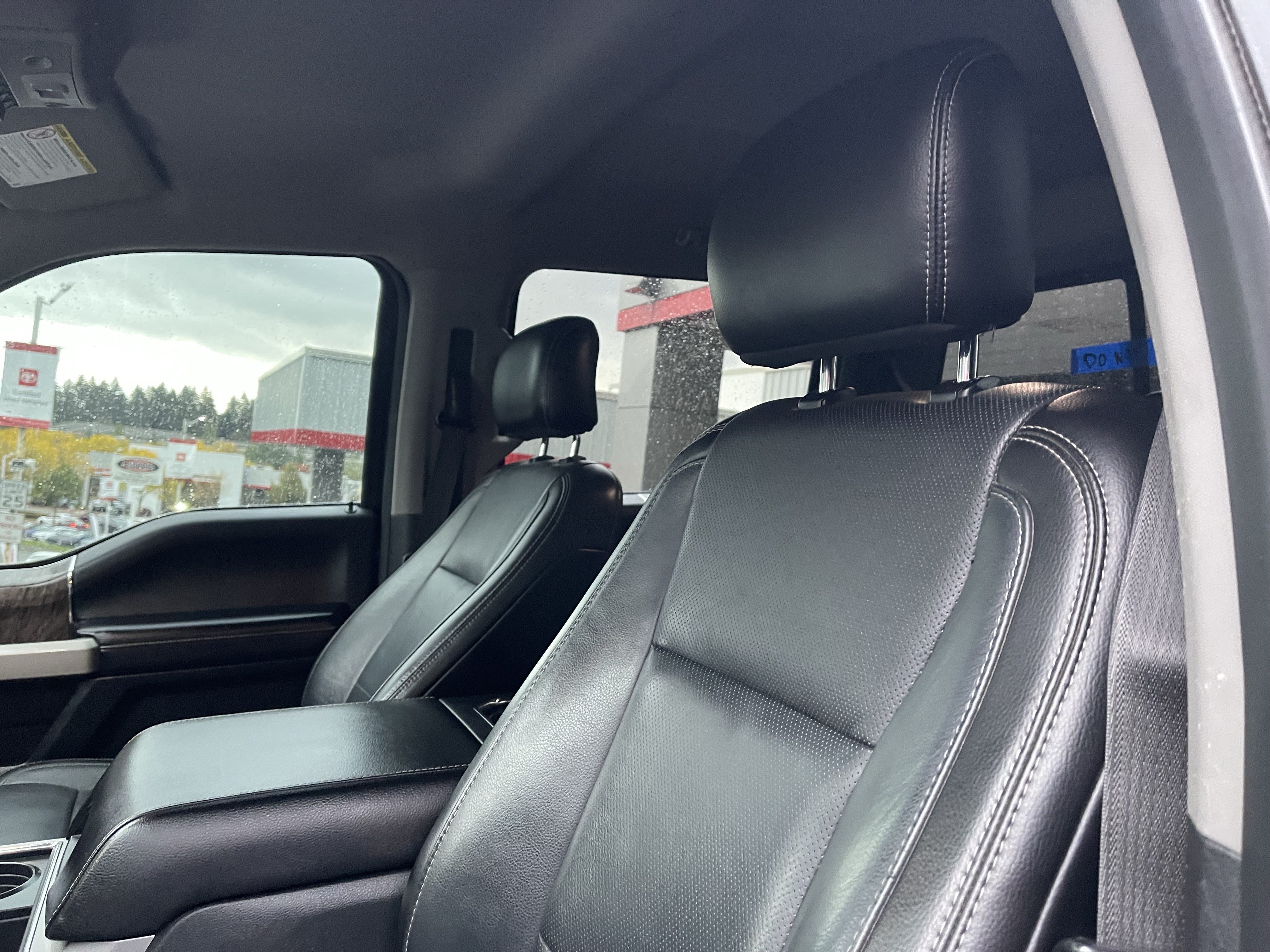 Used 2017 Ford F250 Lariat w/ Lariat Value Package AWD/4WD image 18