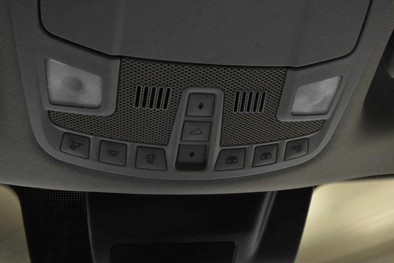 Used 2021 Ford Expedition XLT image 25