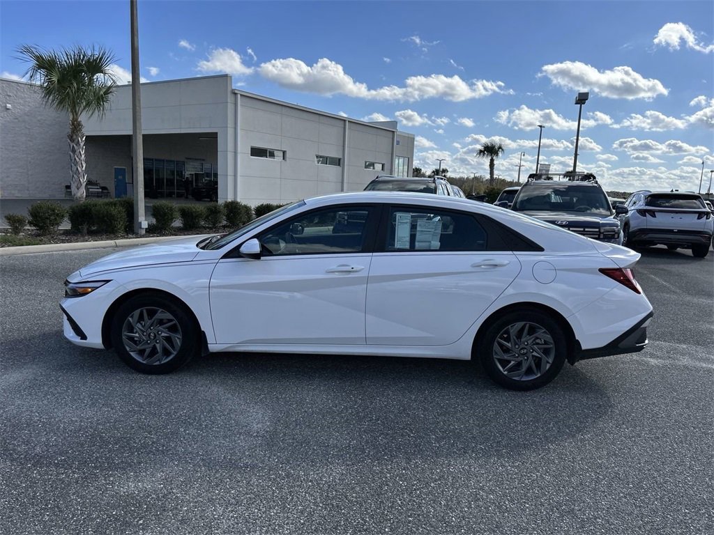 Certified 2024 Hyundai Elantra SEL image 12