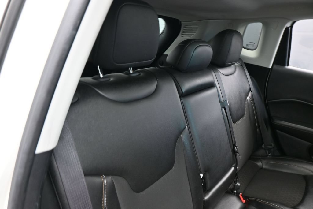 Used 2020 Jeep Compass Latitude FWD image 38
