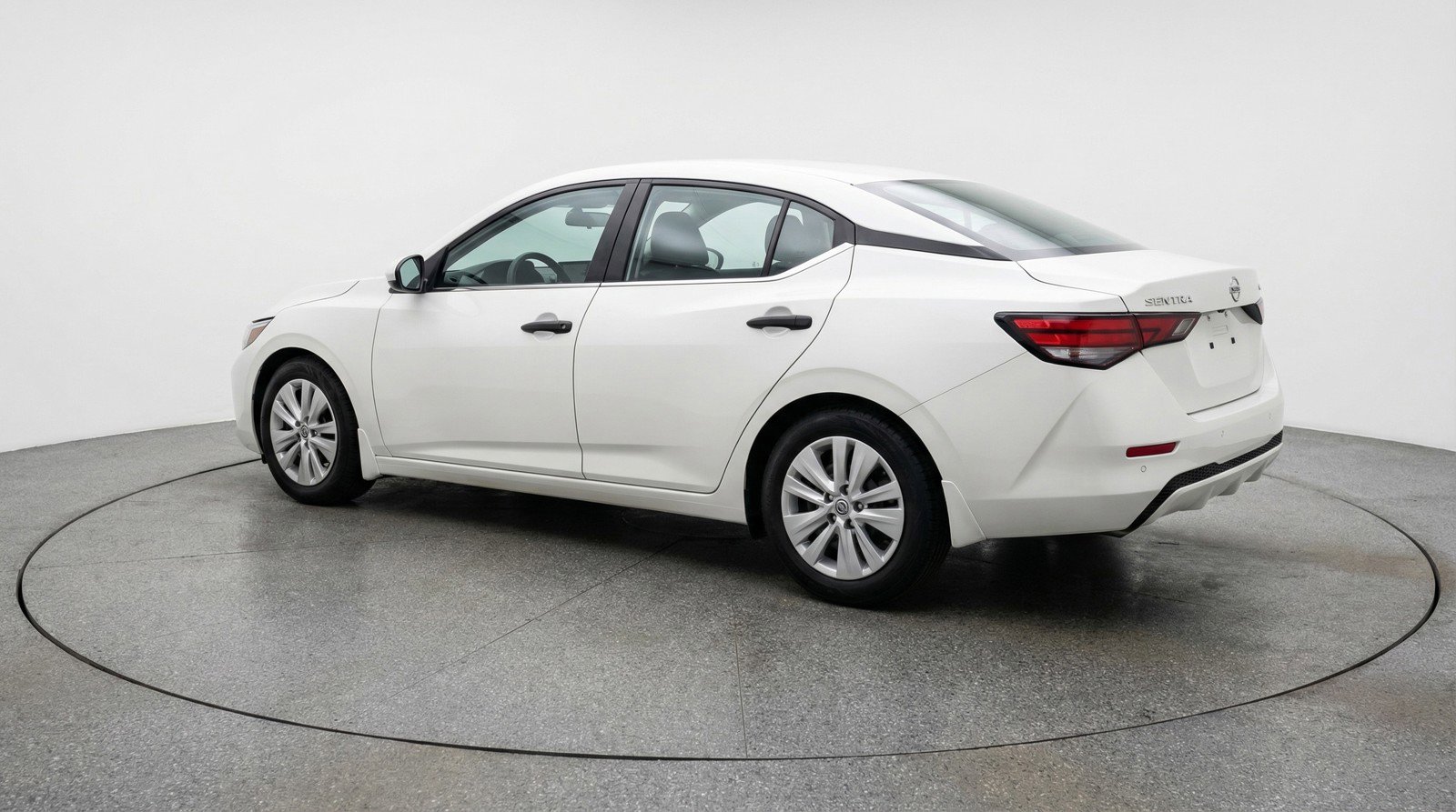 Used 2025 Nissan Sentra S image 6