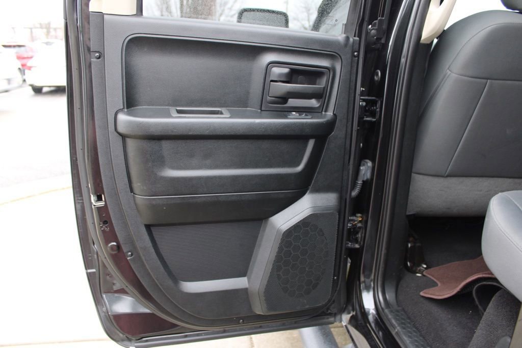 Used 2018 RAM 1500 Express w/ Black Ram 1500 Express Group image 25