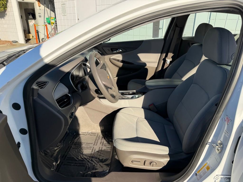 Used 2022 Chevrolet Malibu LT image 17