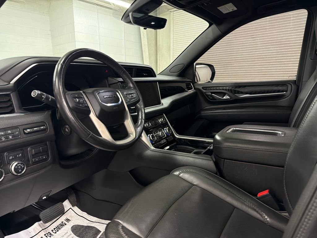 Used 2022 GMC Yukon Denali w/ Denali Premium Package image 6