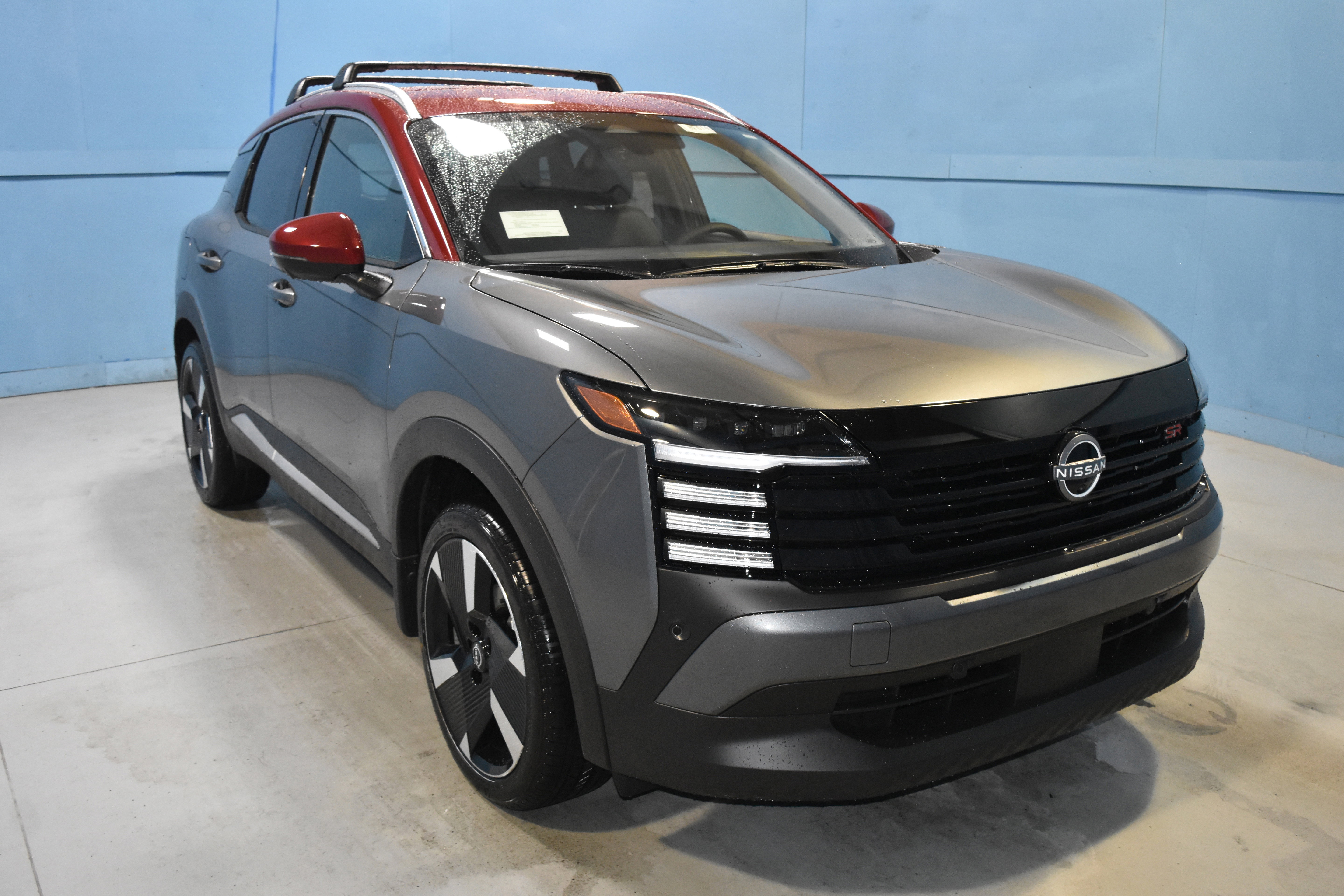 New 2026 Nissan Kicks SR w/ Cold Weather Package