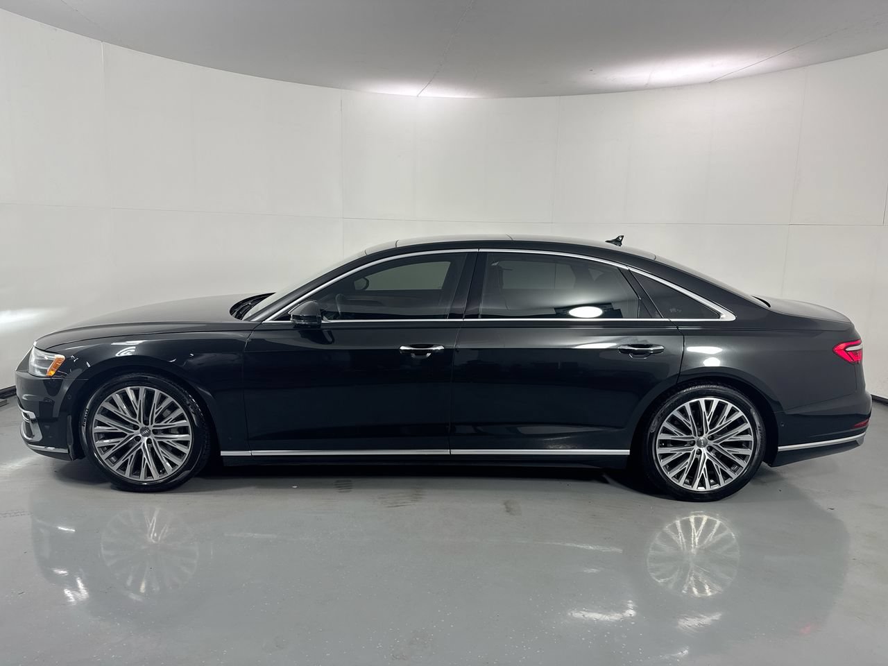 Used 2019 Audi A8 L 3.0T w/ Executive Package AWD/4WD image 30