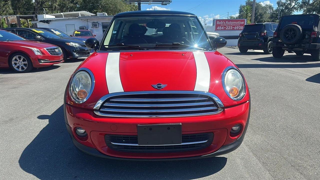 Used 2011 MINI Cooper Hardtop FWD image 2