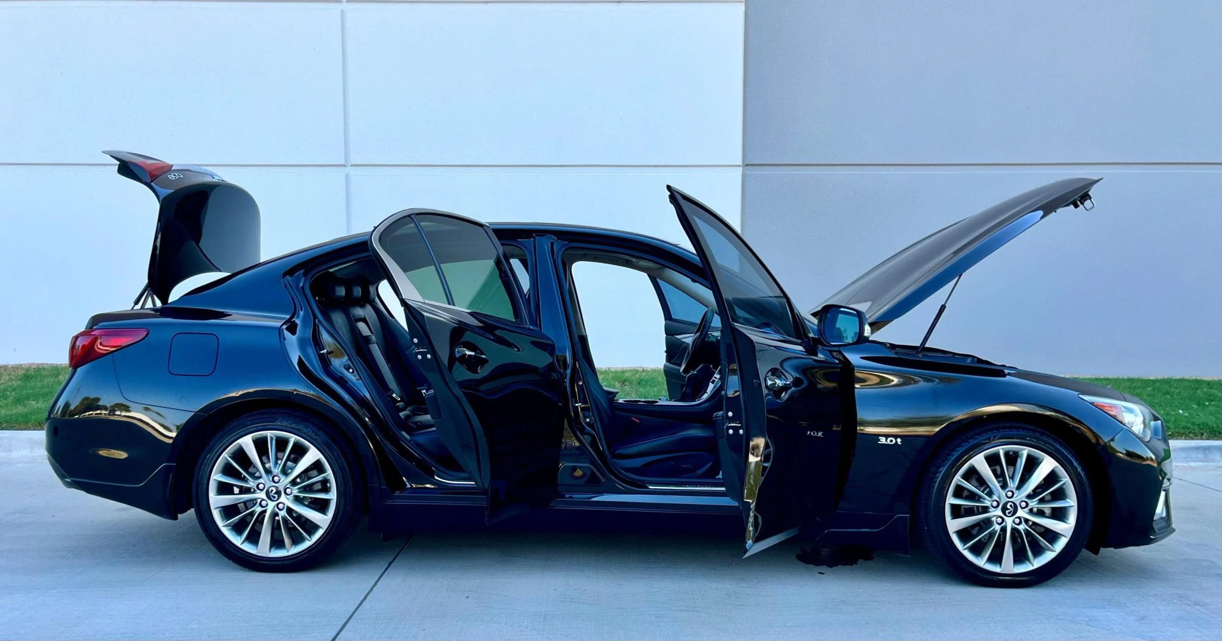 Used 2019 INFINITI Q50 Luxe w/ Essential Package (3.0T Luxe) RWD image 15