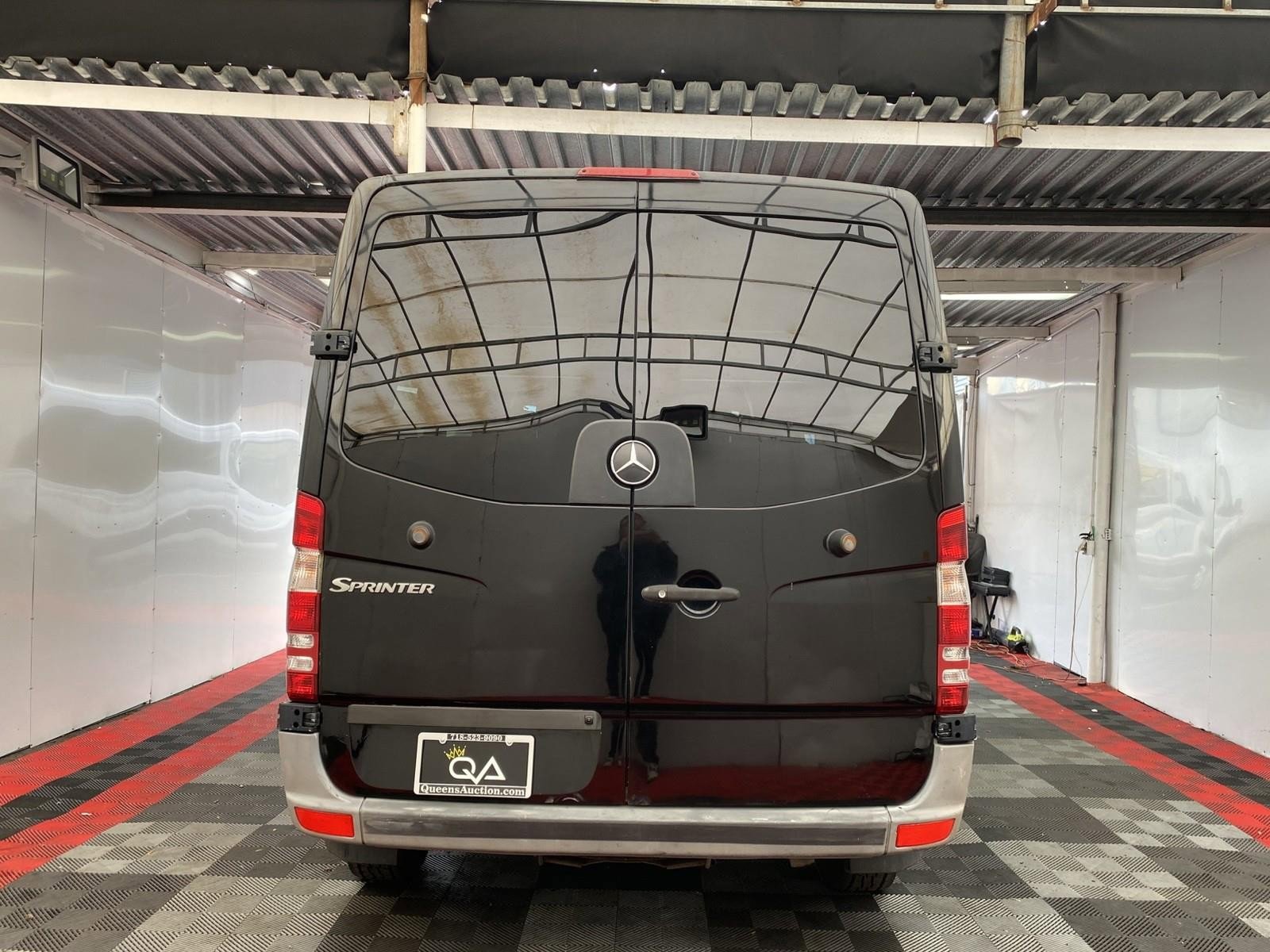 Used 2010 Mercedes-Benz Sprinter 2500 image 5