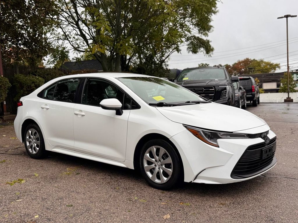 Used 2023 Toyota Corolla LE FWD image 8