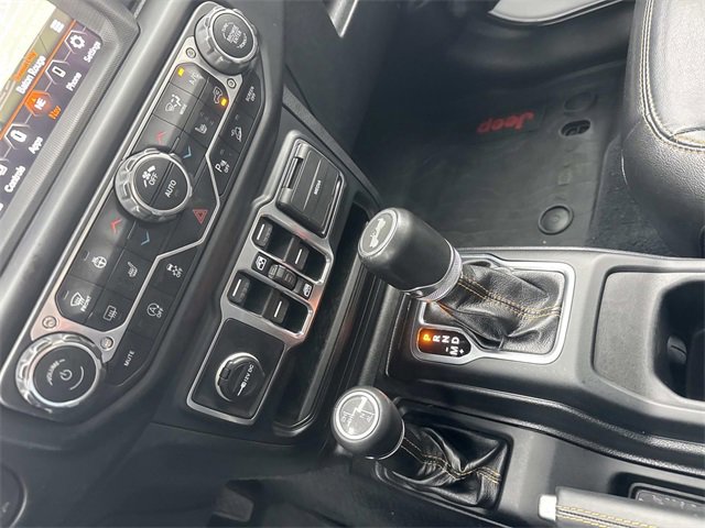 Used 2020 Jeep Wrangler Unlimited Sahara image 25