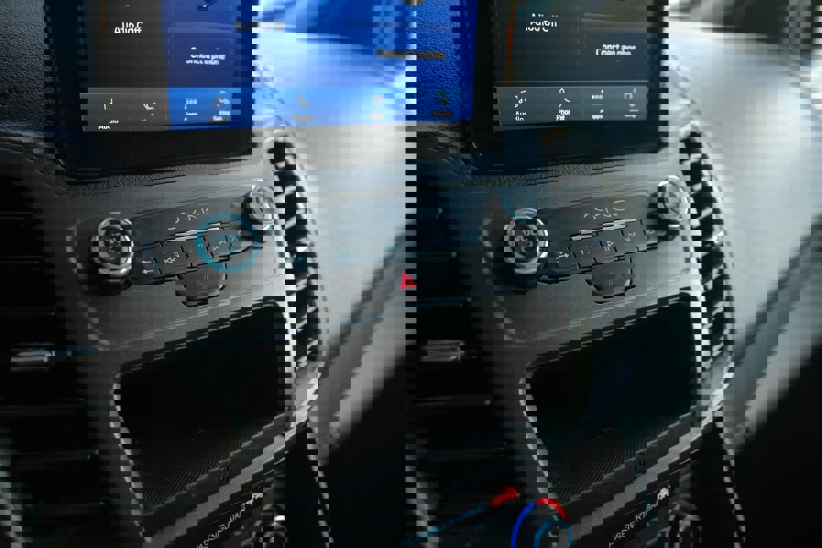 Used 2020 Ford Transit Connect XL image 21