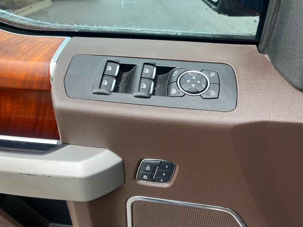 Used 2018 Ford F150 King Ranch w/ Equipment Group 601A Luxury AWD/4WD image 11