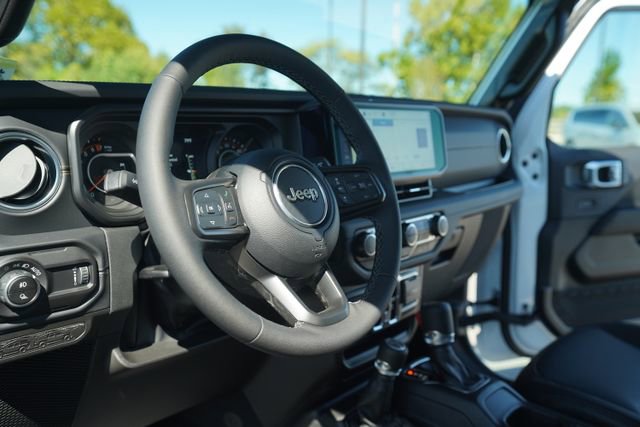 New 2025 Jeep Gladiator Sport image 25