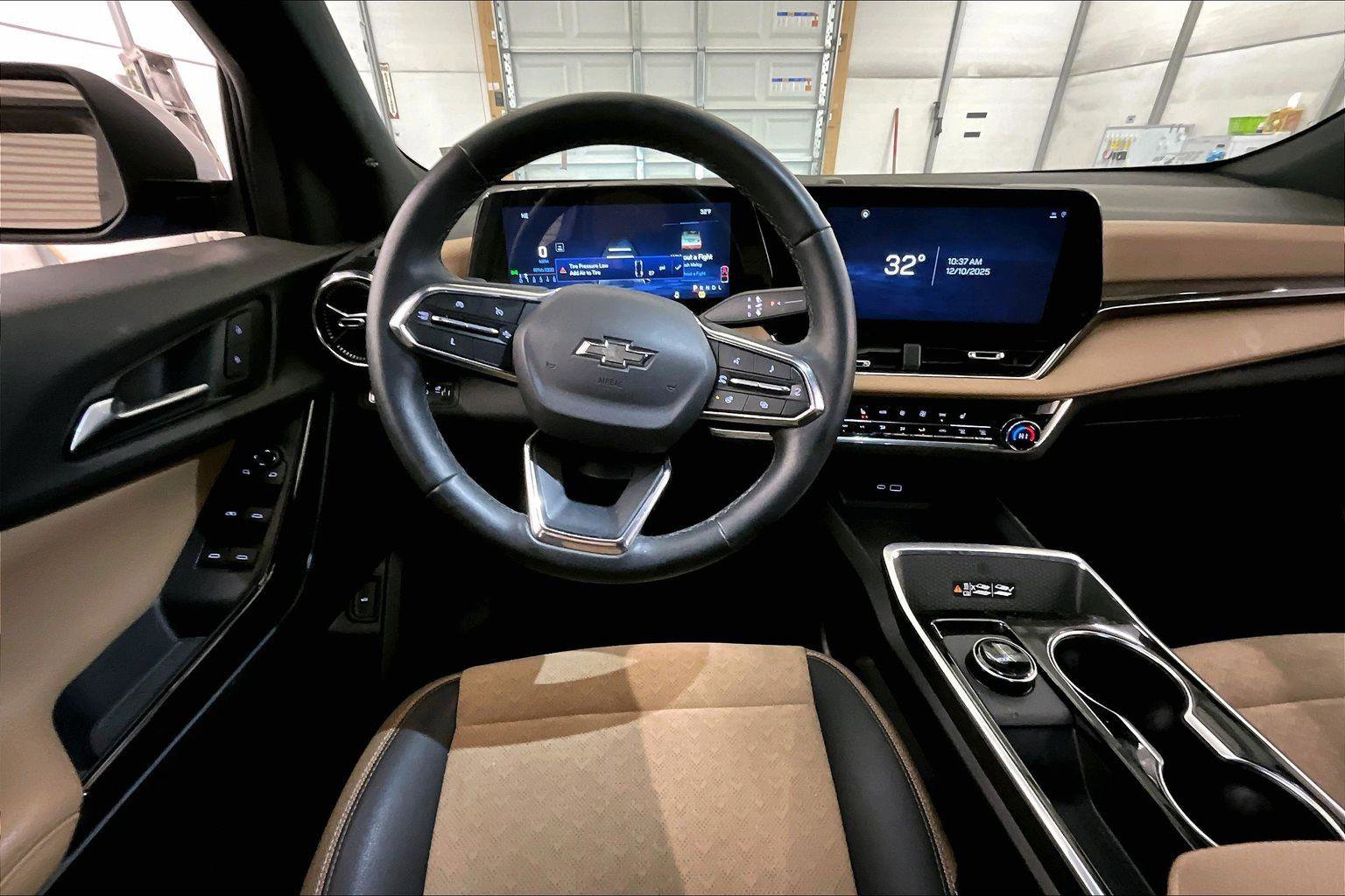 Used 2025 Chevrolet Equinox ACTIV w/ Safety and Technology Package image 5