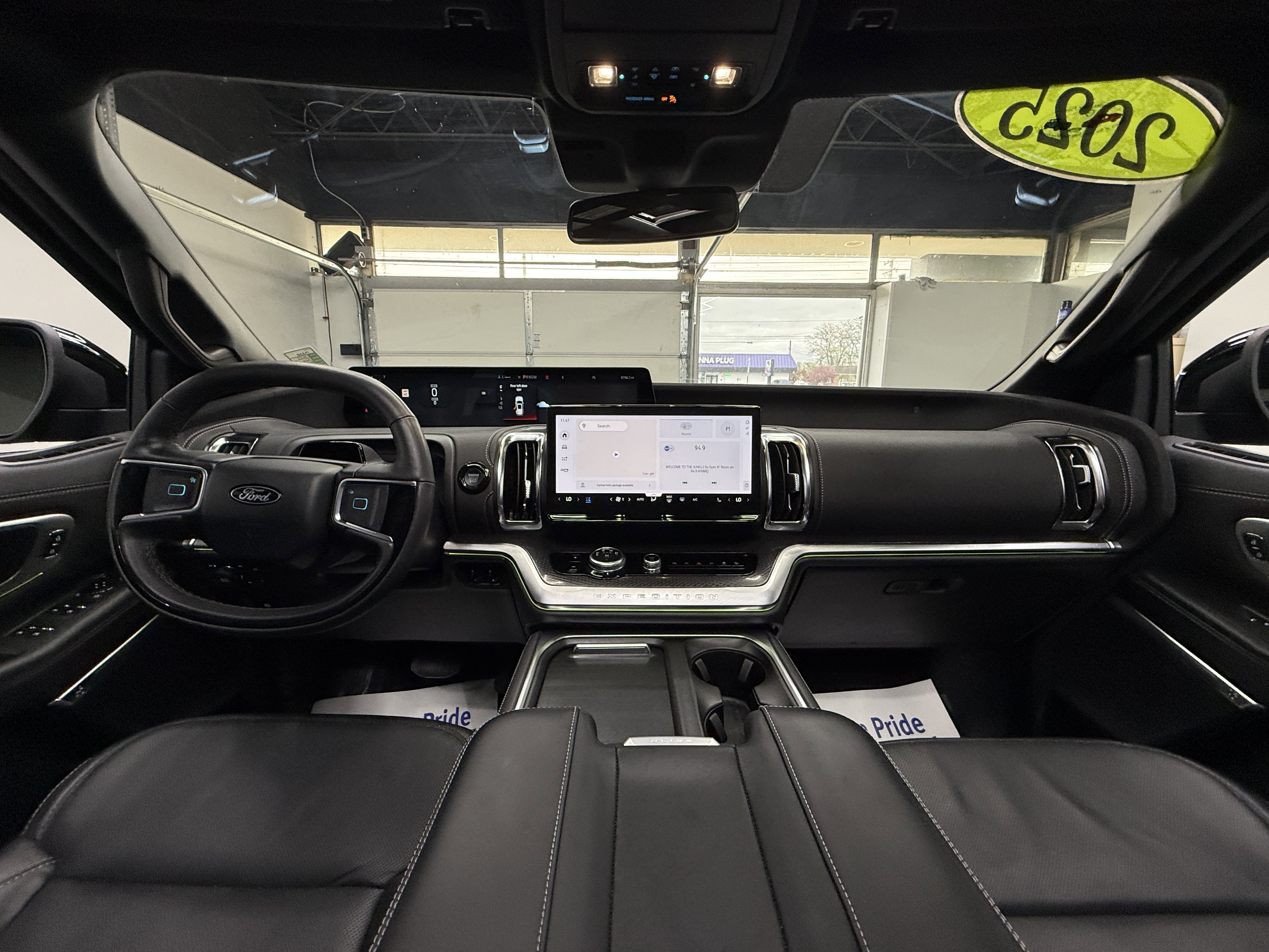 Used 2025 Ford Expedition Max Platinum w/ Stealth Performance Package AWD/4WD image 14