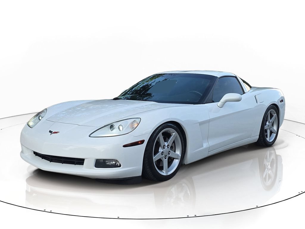 Used 2005 Chevrolet Corvette Coupe RWD image 3