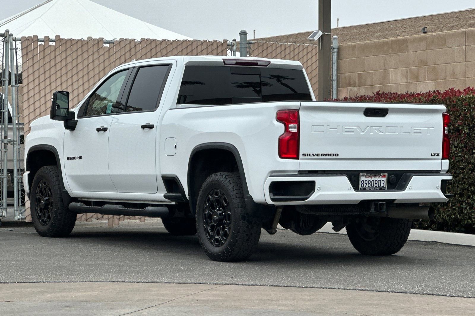 Used 2021 Chevrolet Silverado 2500 LTZ w/ LTZ Plus Package image 6
