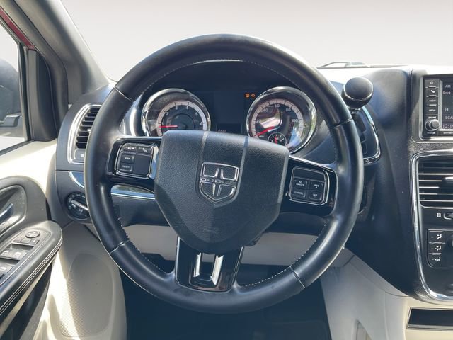 Used 2020 Dodge Grand Caravan SXT FWD image 12