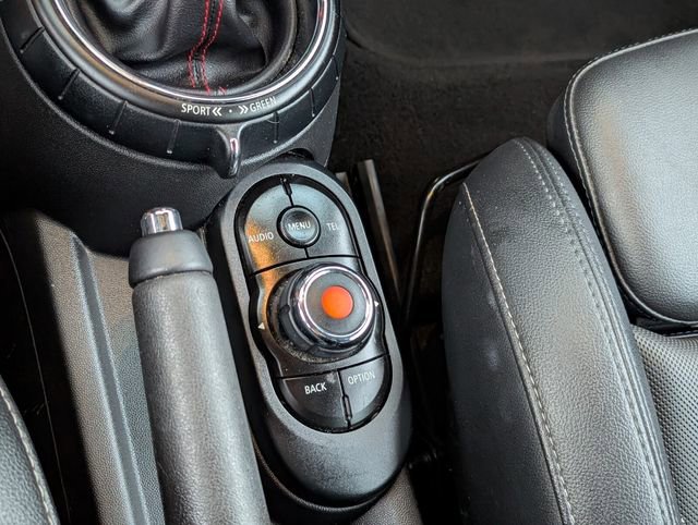 Used 2016 MINI Cooper S image 19