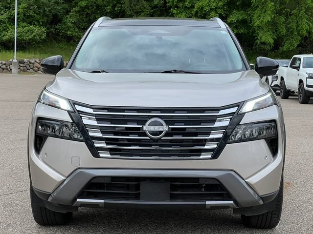 Used 2025 Nissan Rogue SL w/ Tech Package AWD/4WD image 43