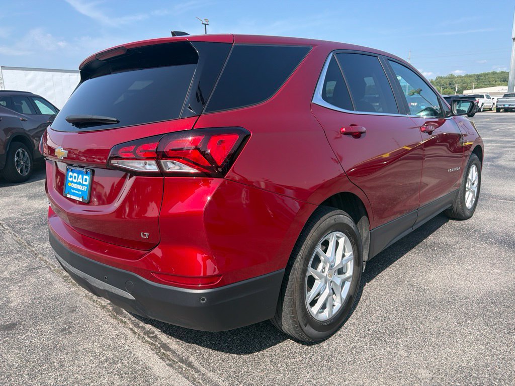 Used 2024 Chevrolet Equinox LT w/ LPO, Floor Liner Package FWD image 3