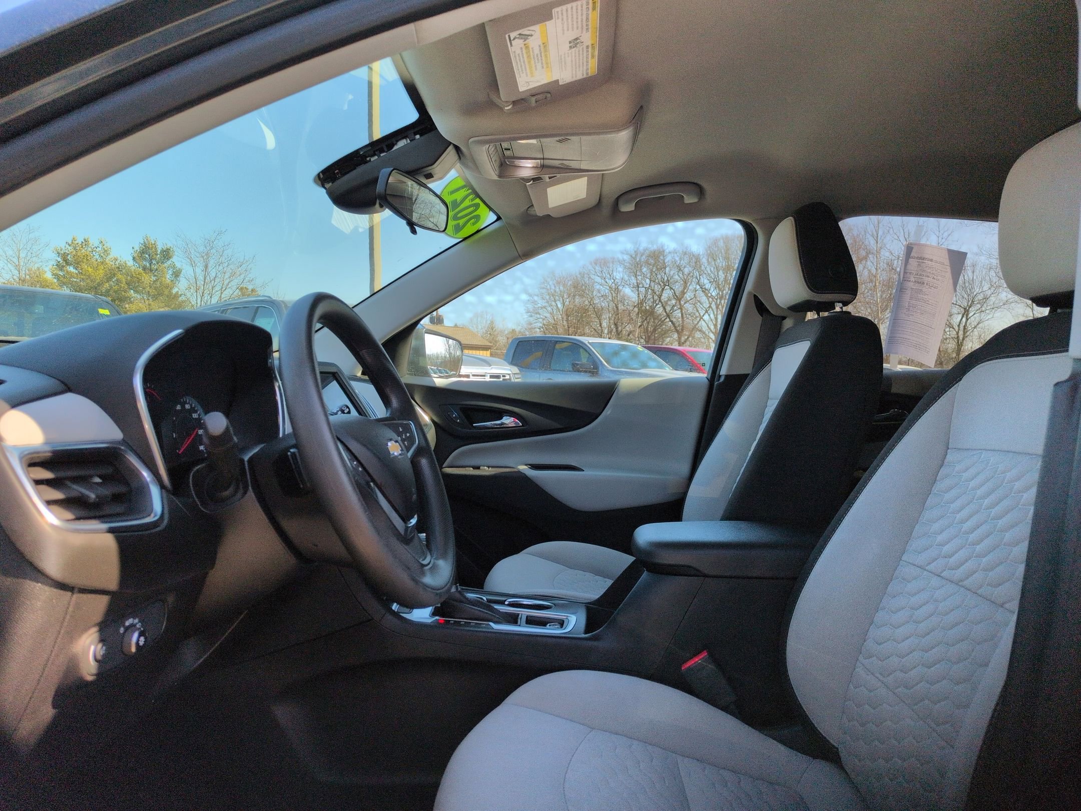 Used 2021 Chevrolet Equinox LS w/ LS Convenience Package image 12