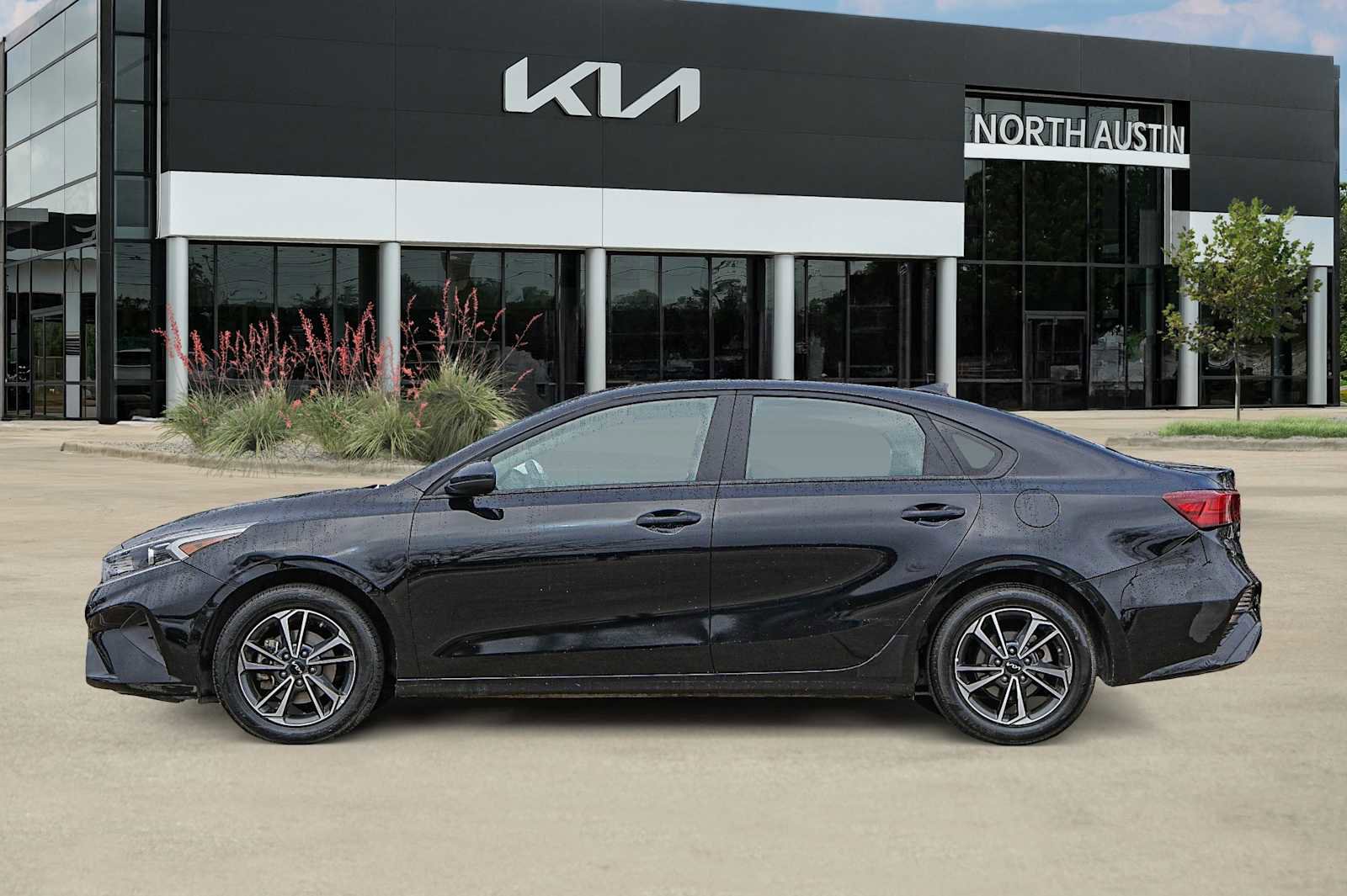 Certified 2024 Kia Forte LXS image 4