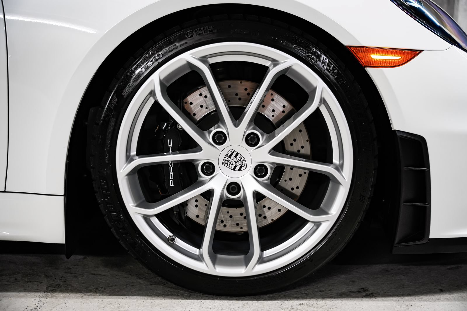 Used 2022 Porsche 718 Boxster Spyder RWD image 44