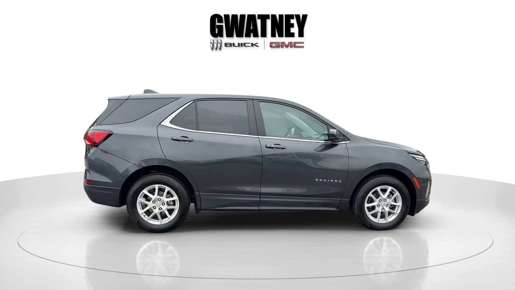 Used 2023 Chevrolet Equinox LT AWD/4WD image 2