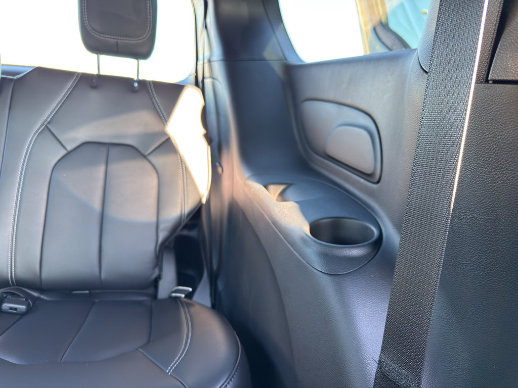 New 2026 Chrysler Voyager LX FWD image 33