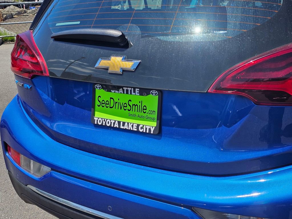 Used 2017 Chevrolet Bolt Premier w/ Driver Confidence II Package FWD image 13