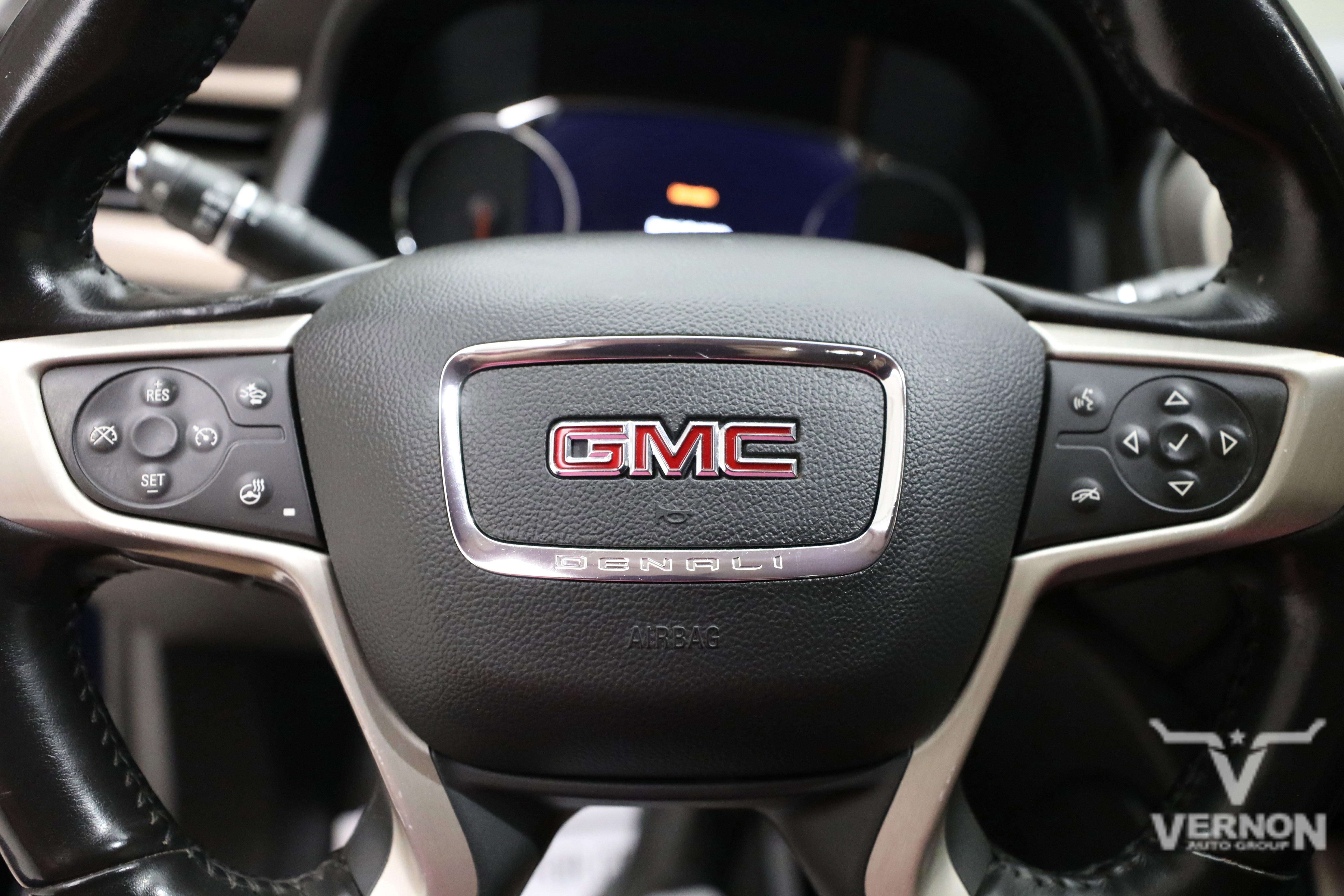 Used 2022 GMC Acadia Denali w/ Denali Ultimate Package image 22