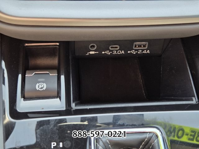 Used 2025 Subaru Outback Onyx Edition AWD/4WD image 25