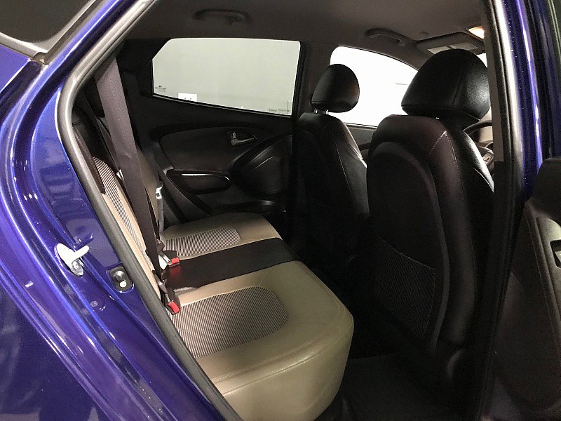 Used 2011 Hyundai Tucson GLS image 19