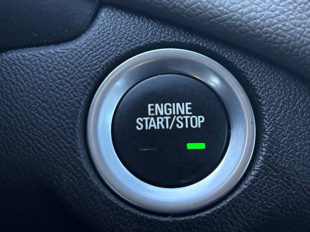 Used 2023 Chevrolet Equinox LS image 16