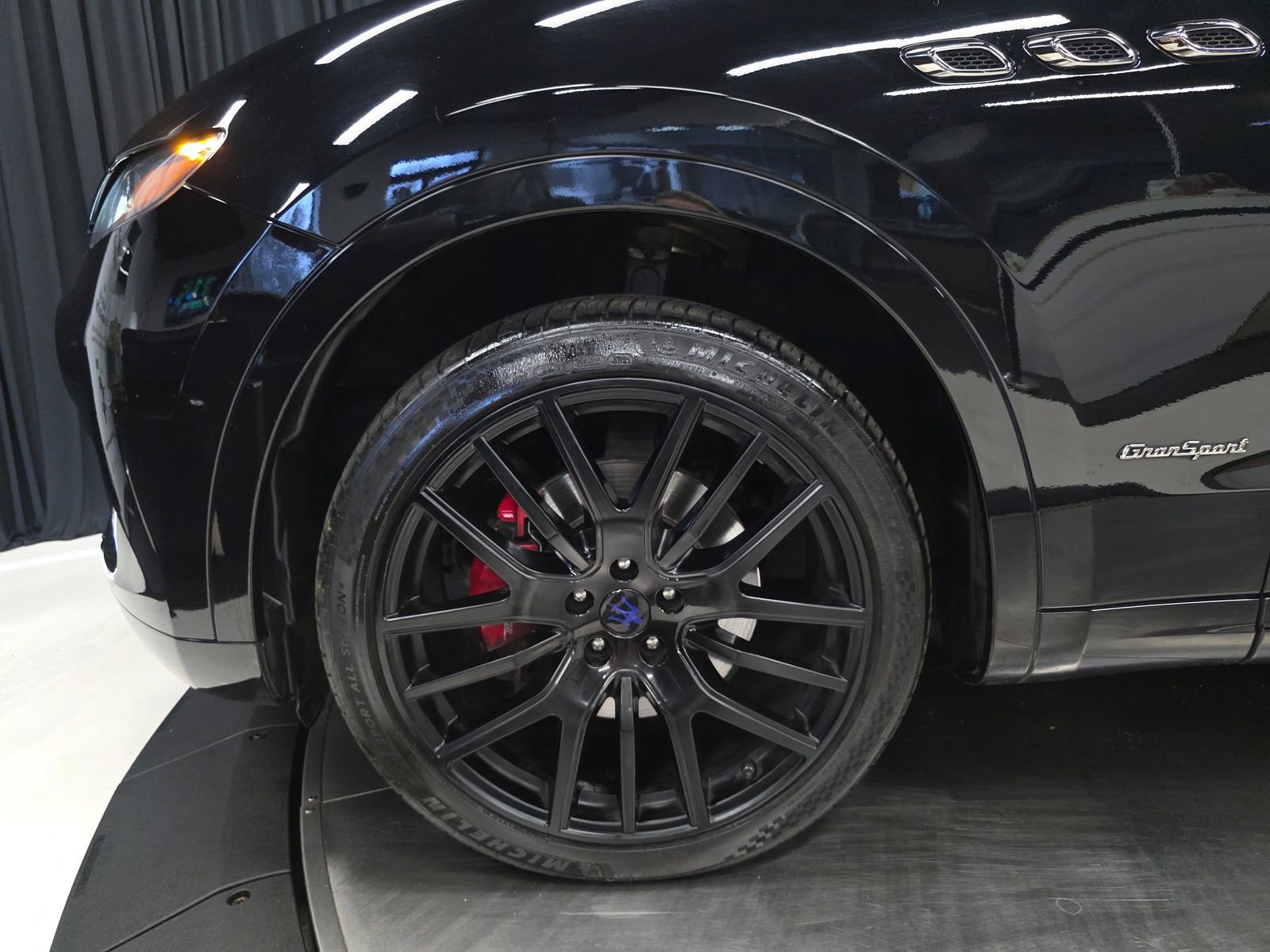 Used 2018 Maserati Levante GranSport AWD/4WD image 48