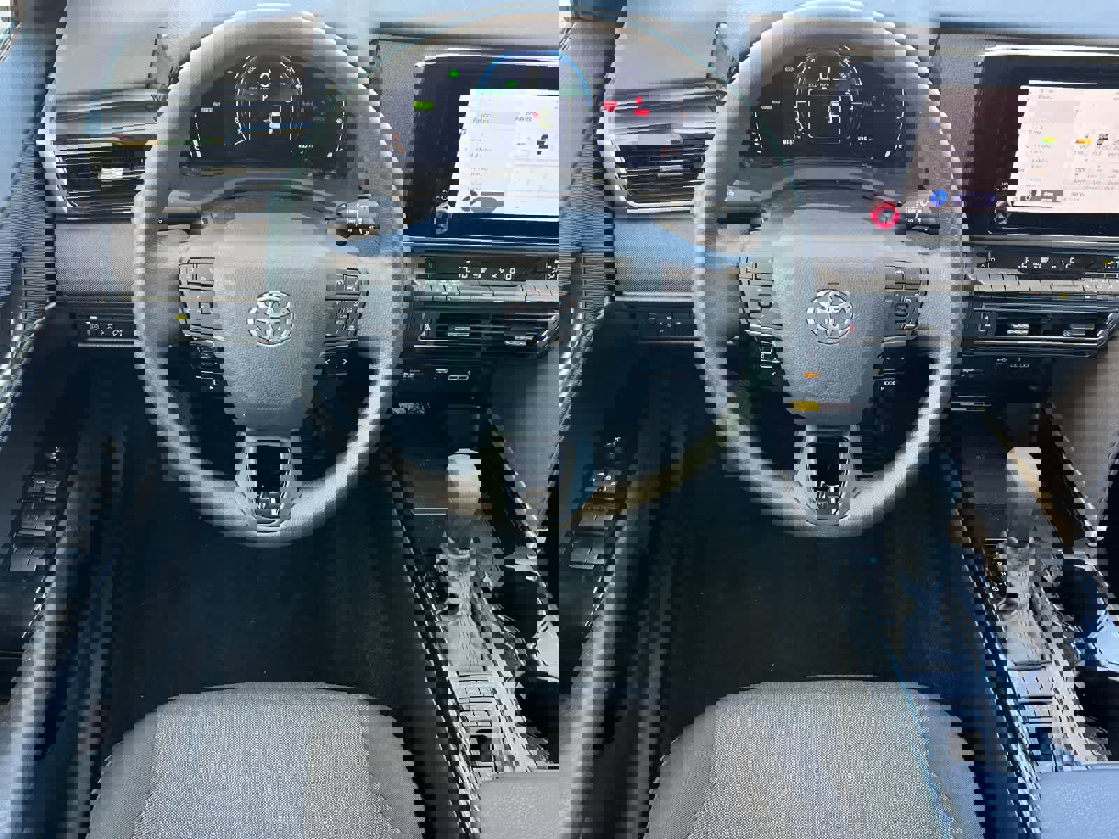 Used 2025 Toyota Camry LE image 15