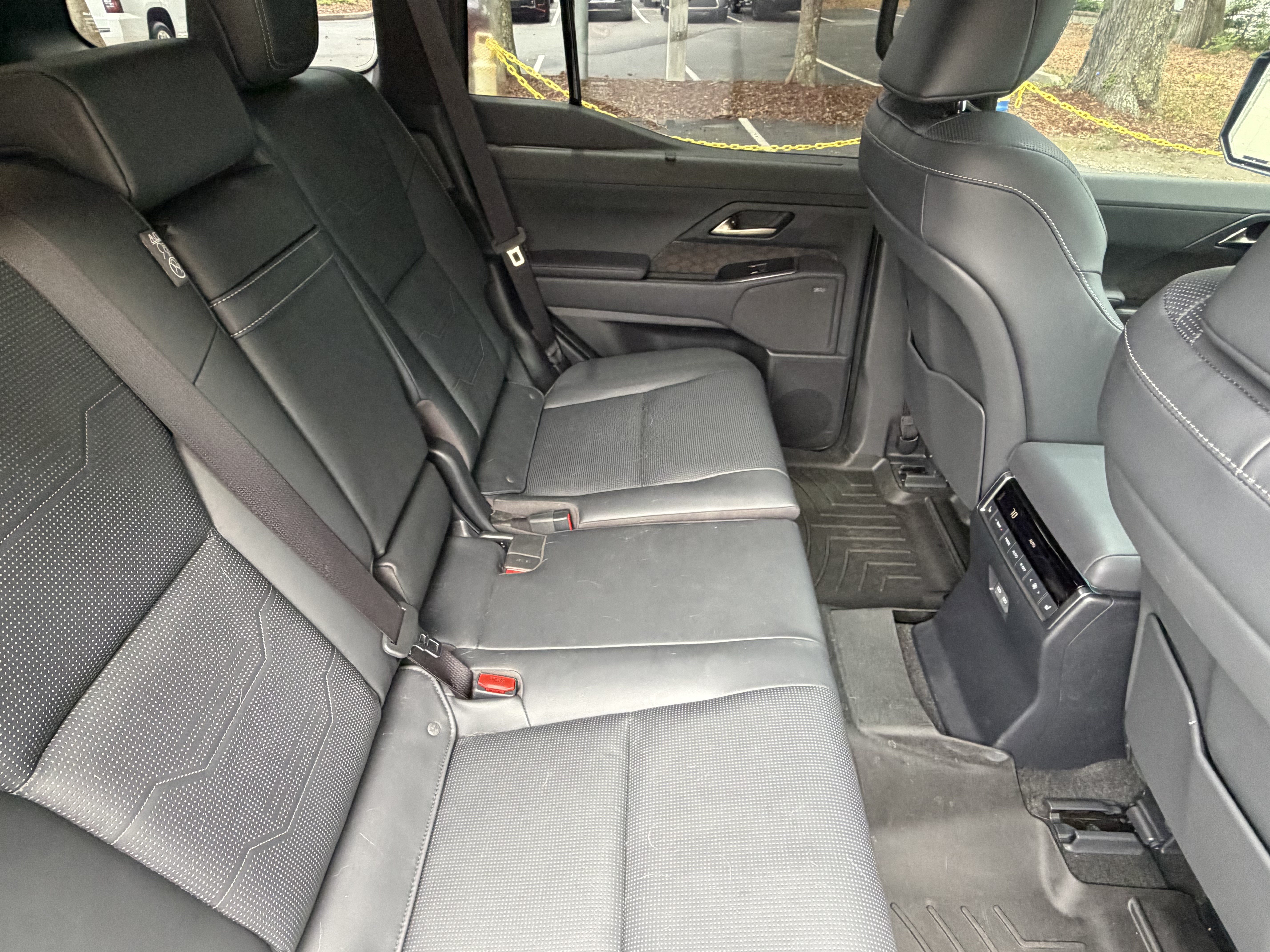 Used 2026 Lexus GX 550 w/ Accessory Package (2T) AWD/4WD image 40