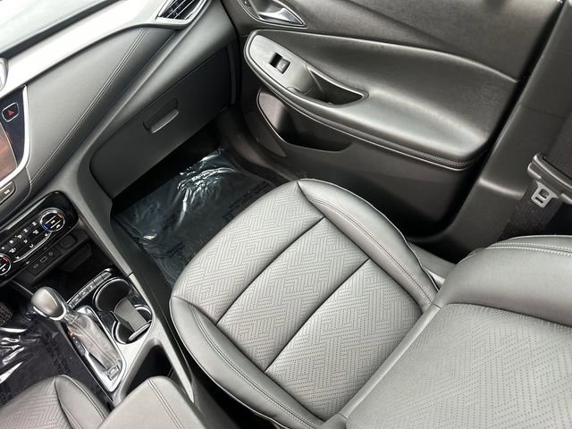 Used 2022 Buick Encore GX Essence w/ Experience Buick Package image 28