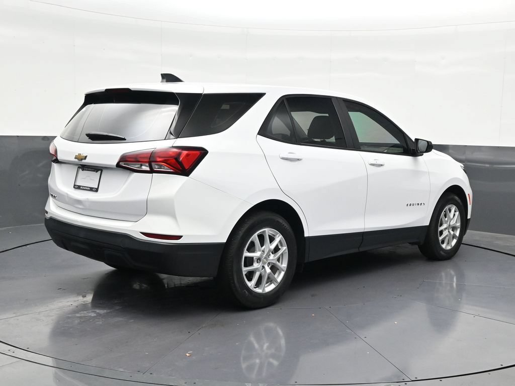Used 2023 Chevrolet Equinox LS FWD image 5