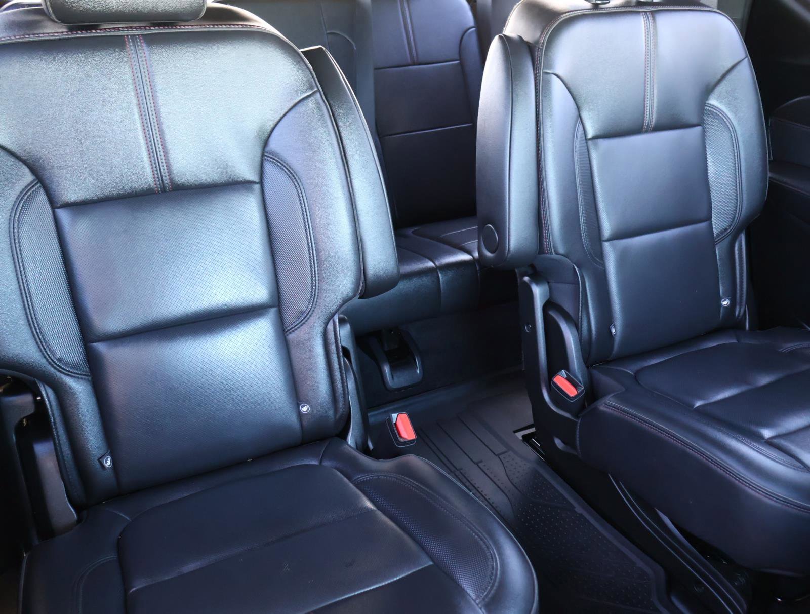 Used 2023 Chevrolet Traverse RS image 20