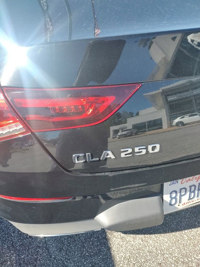 Used 2020 Mercedes-Benz CLA 250 w/ Premium Package image 5