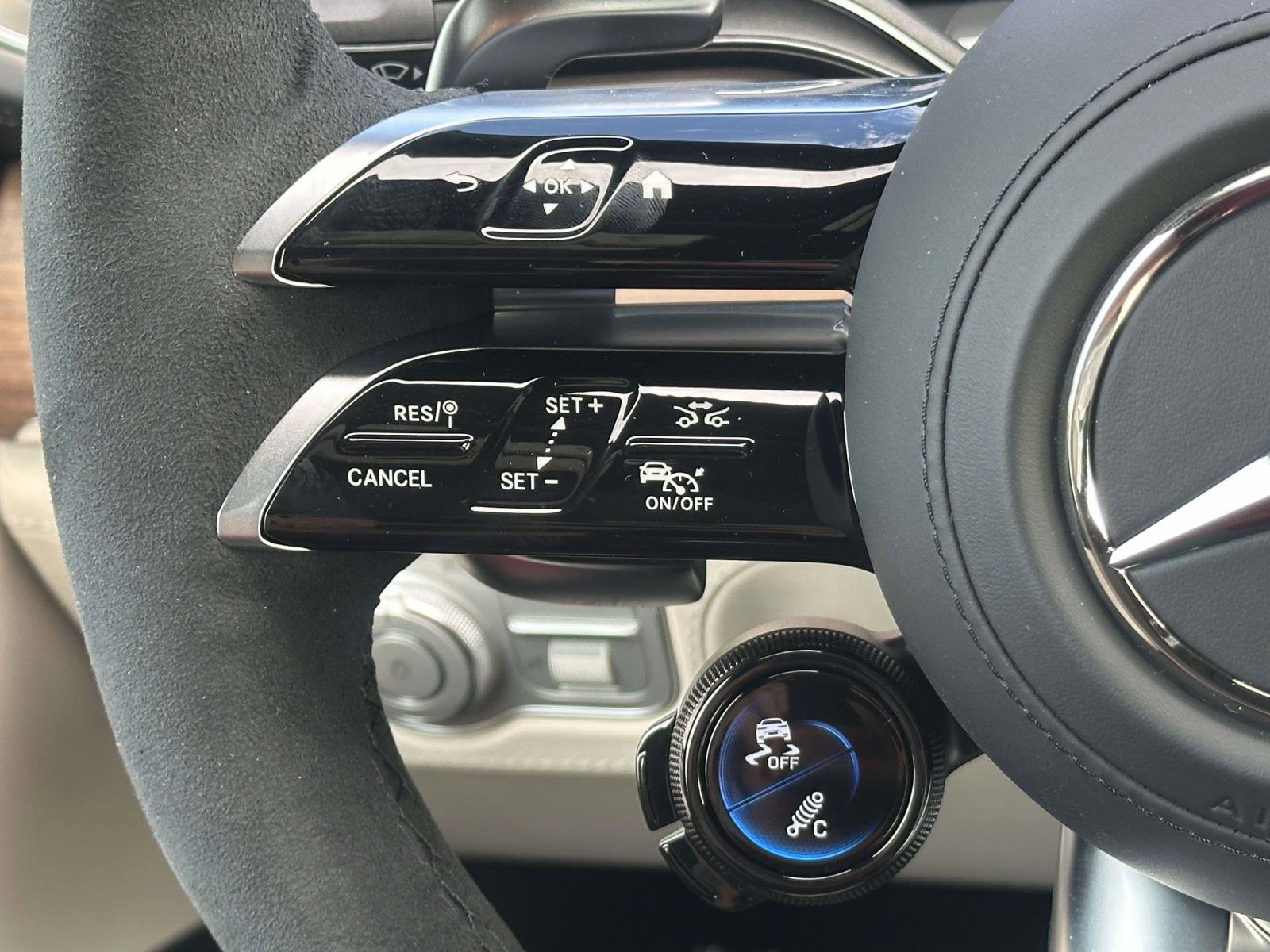 New 2026 Mercedes-Benz GLE 63 AMG S image 14