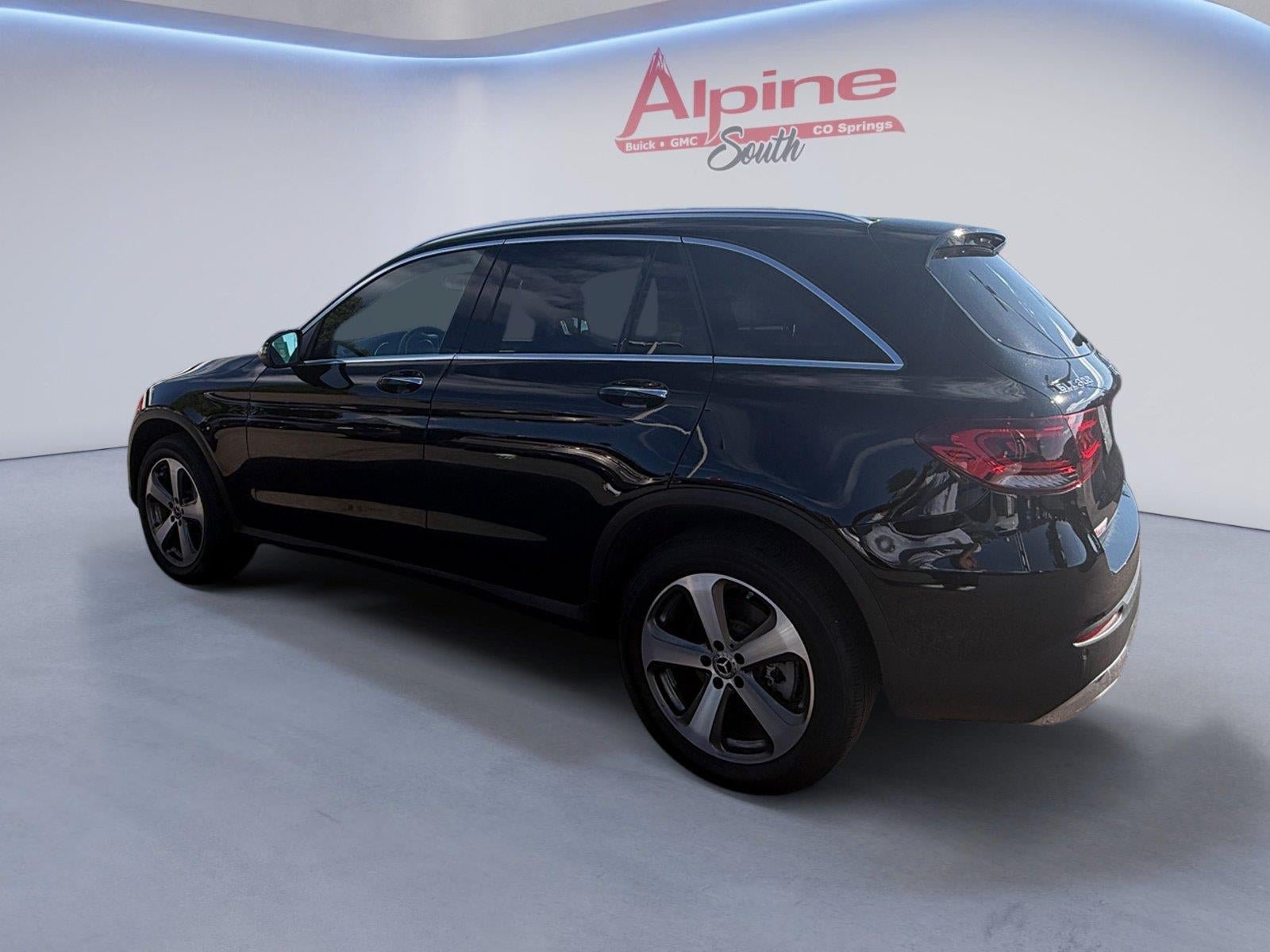 Used 2022 Mercedes-Benz GLC 300 4MATIC image 3