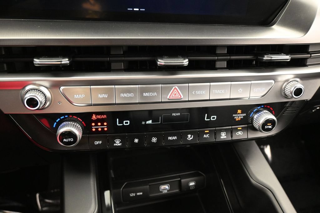 Used 2024 Kia Telluride LX FWD image 22