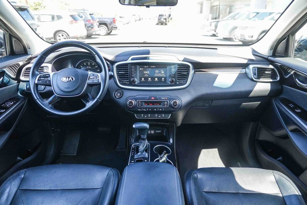 Used 2020 Kia Sorento EX image 12